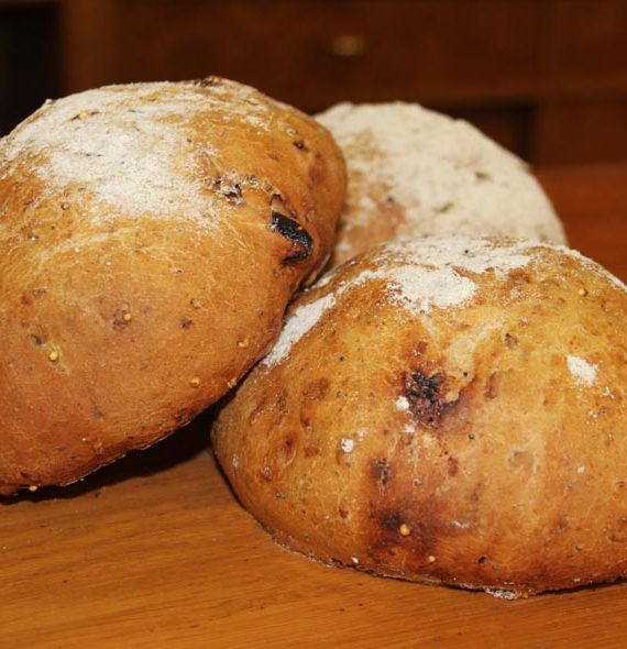 Pan de Cerales, Dátiles y Nueces