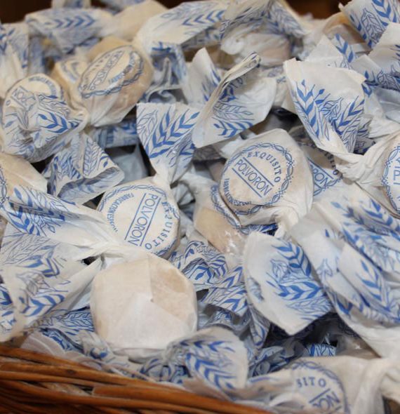 Polvorones con Almendra