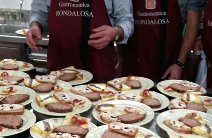Sociedad gastronómica La Rondalosa